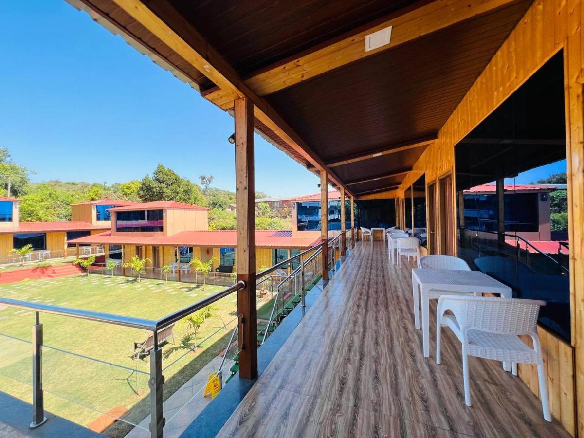 Arya Resort And Spa Mahabaleshwar Exterior photo